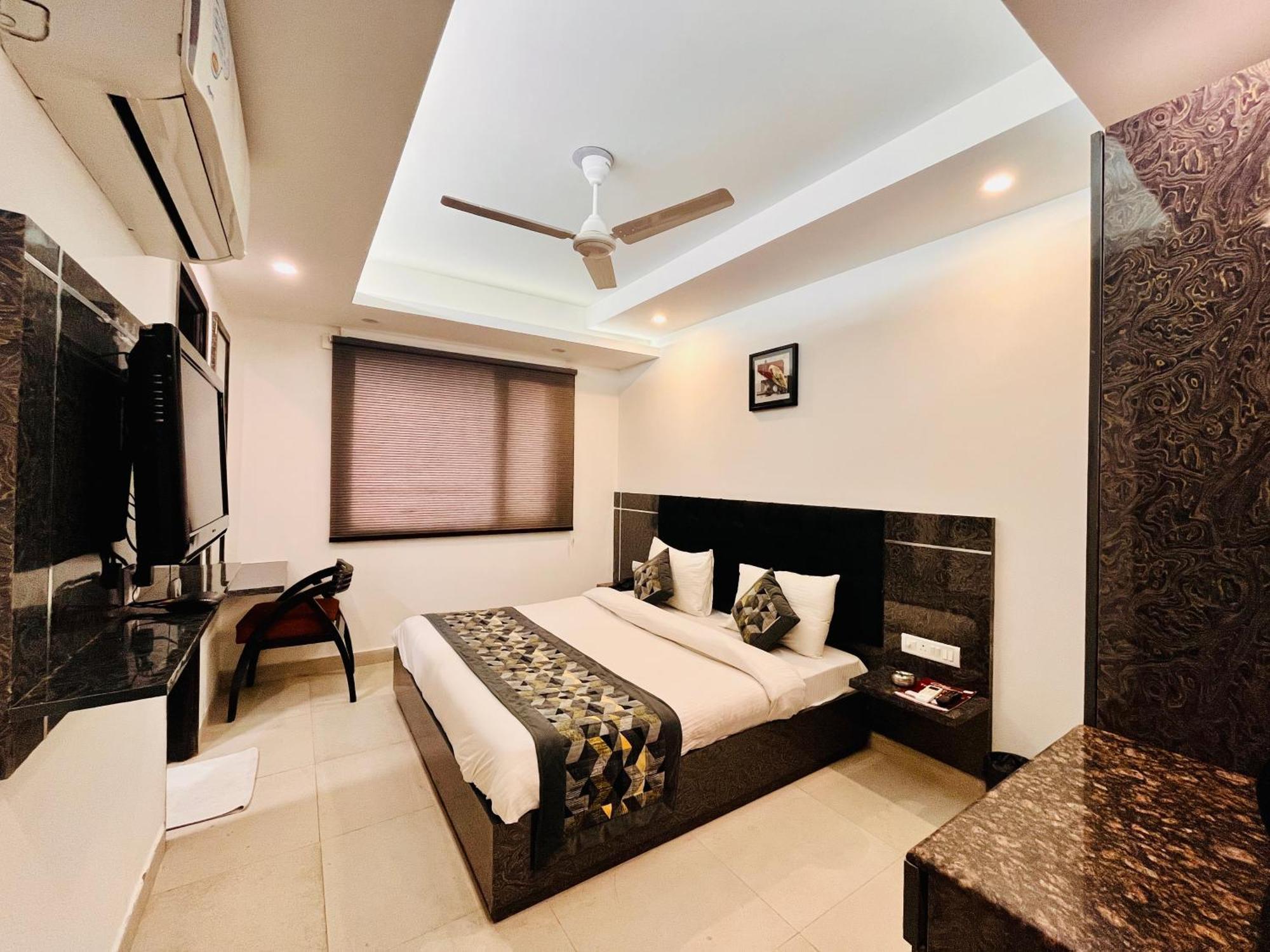 Hotel The Gold Inn - Karol Bagh Delhi 외부 사진