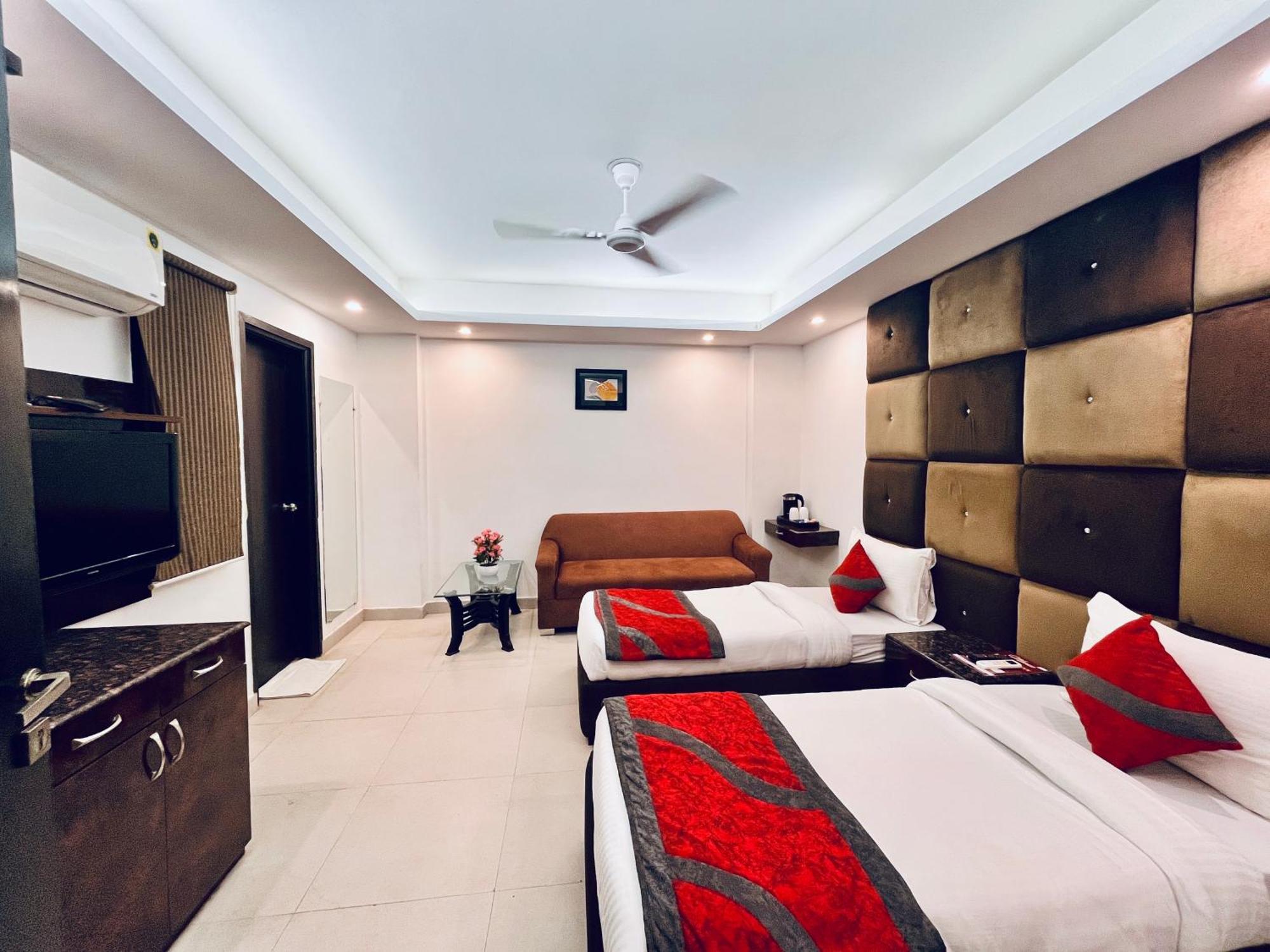 Hotel The Gold Inn - Karol Bagh Delhi 외부 사진