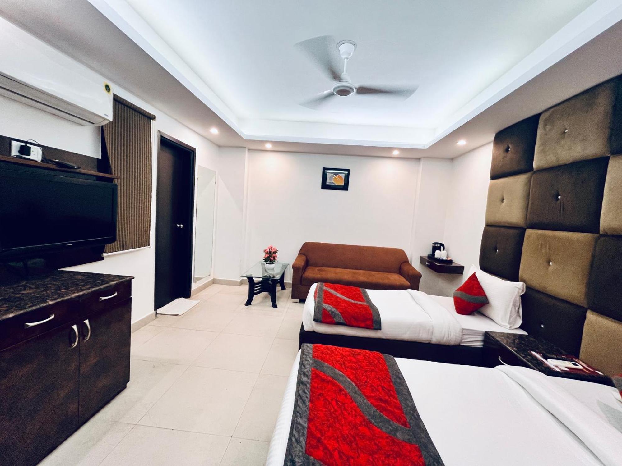 Hotel The Gold Inn - Karol Bagh Delhi 외부 사진