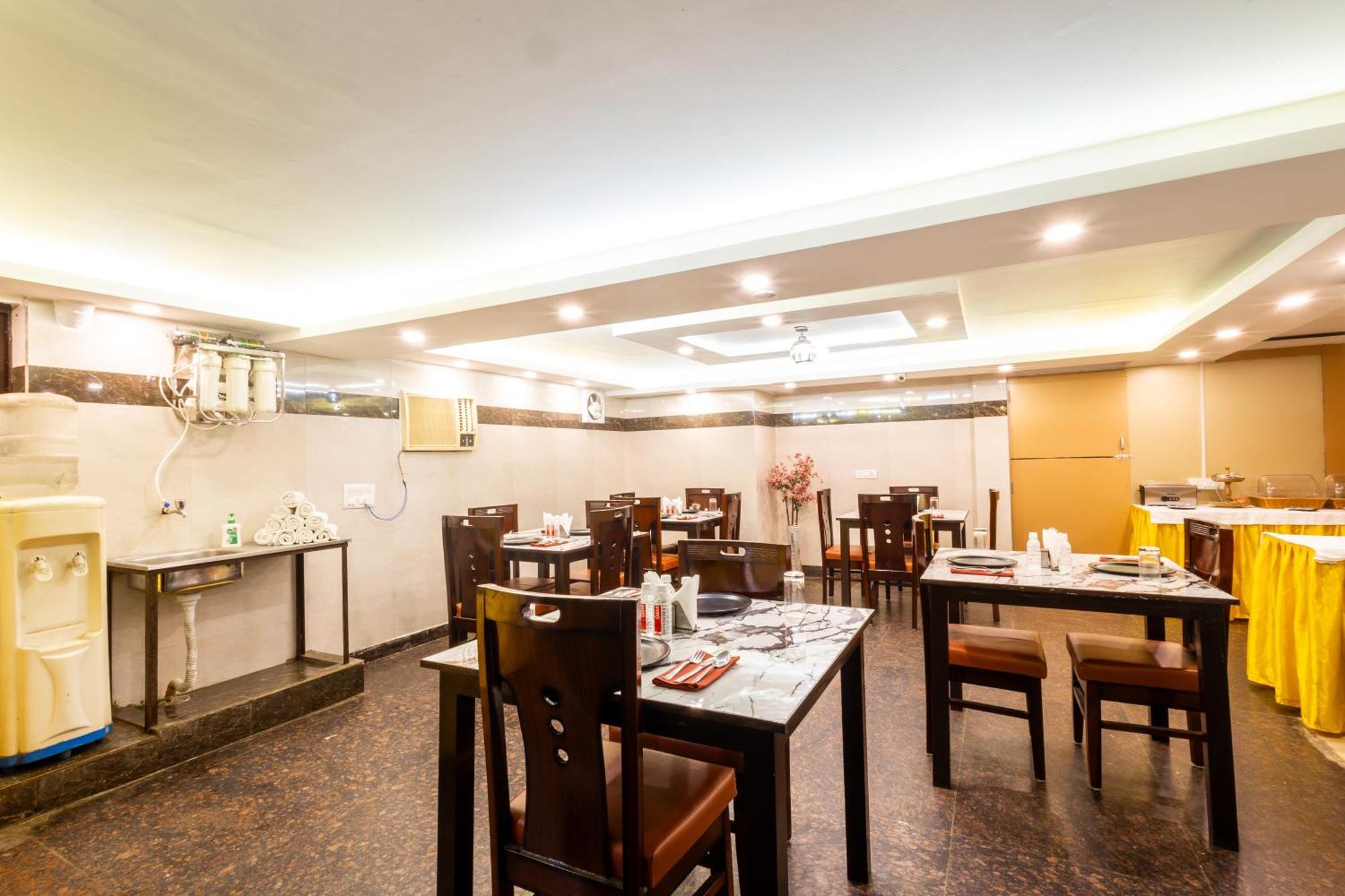 Hotel The Gold Inn - Karol Bagh Delhi 외부 사진