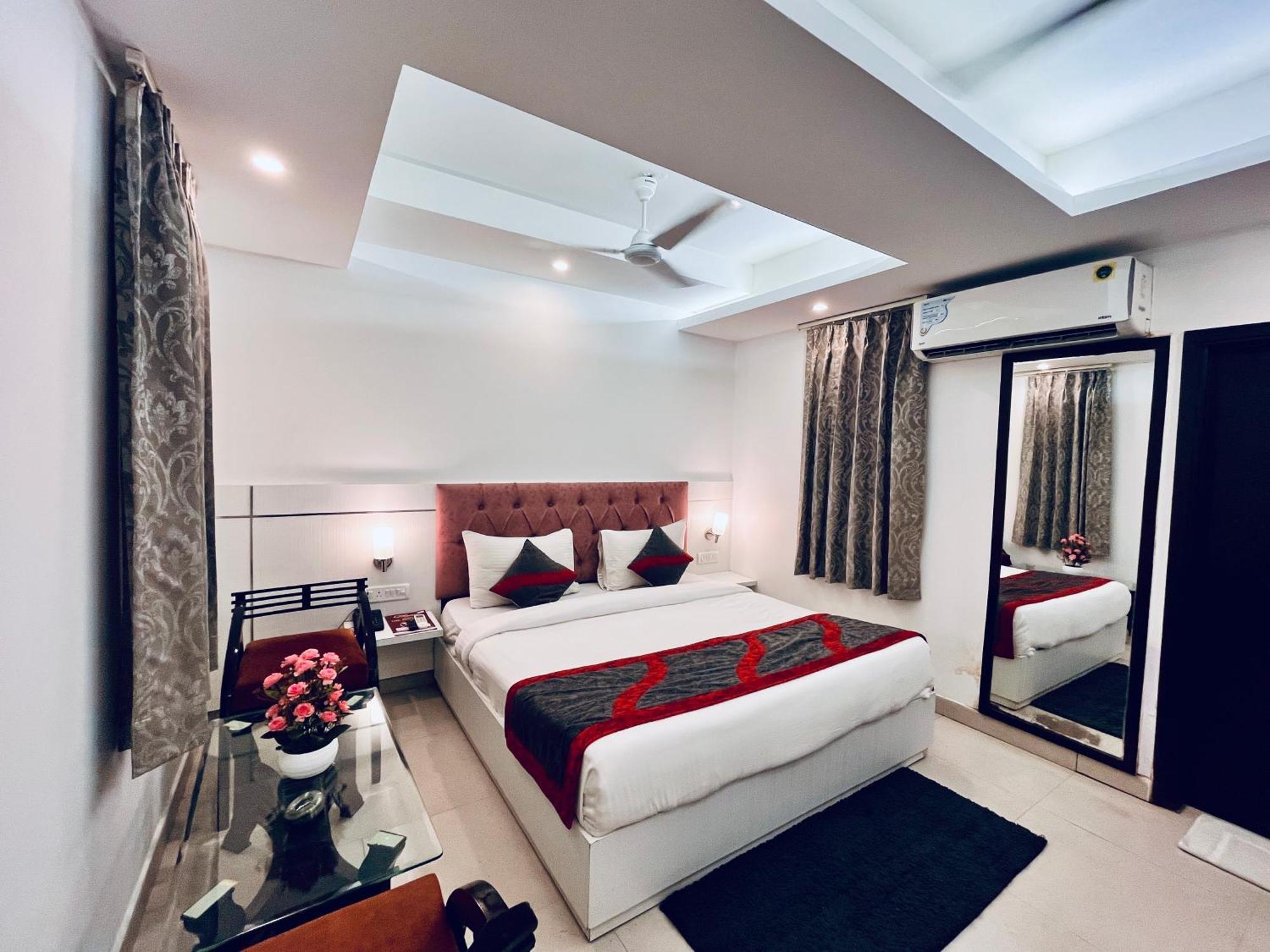 Hotel The Gold Inn - Karol Bagh Delhi 외부 사진
