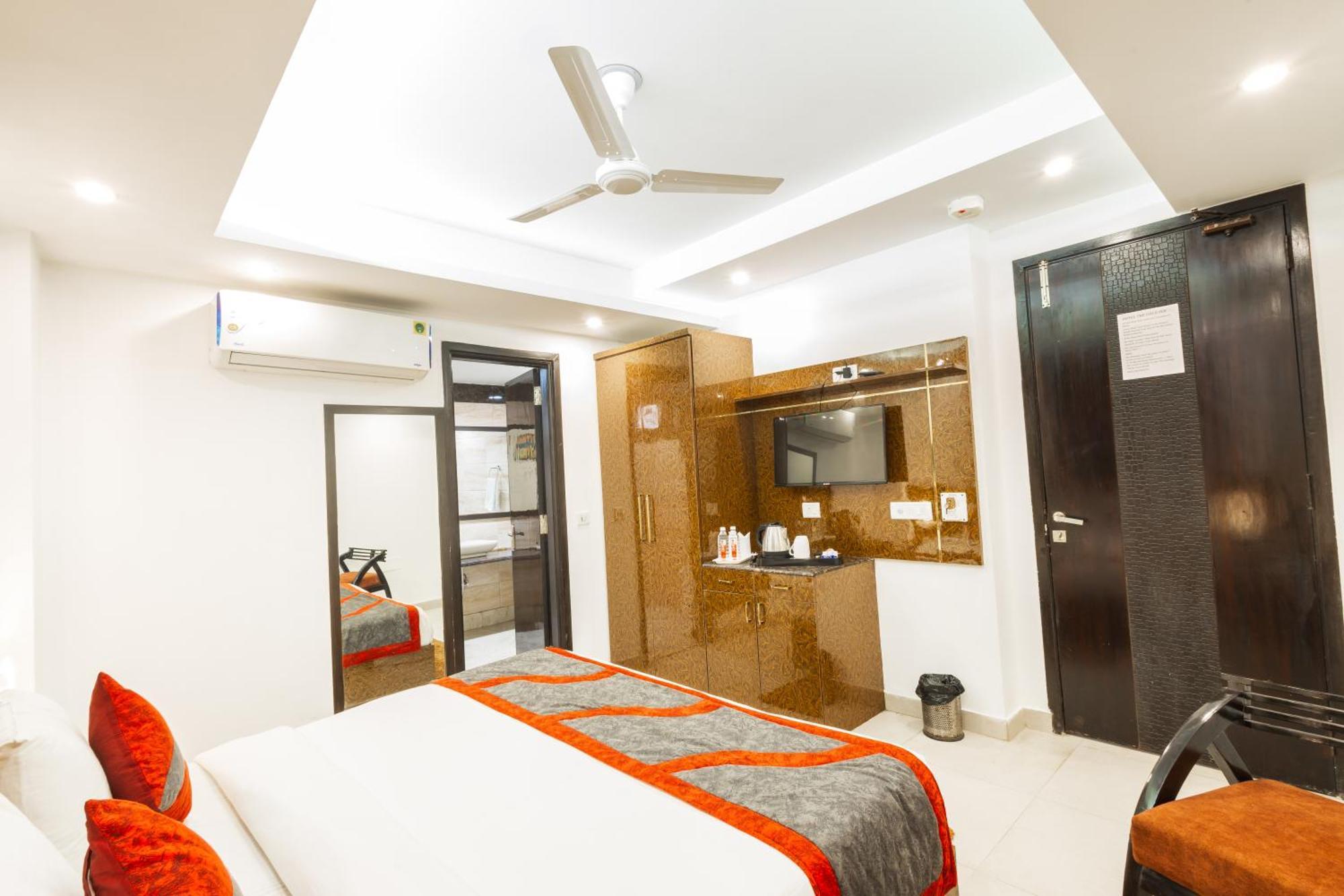 Hotel The Gold Inn - Karol Bagh Delhi 외부 사진