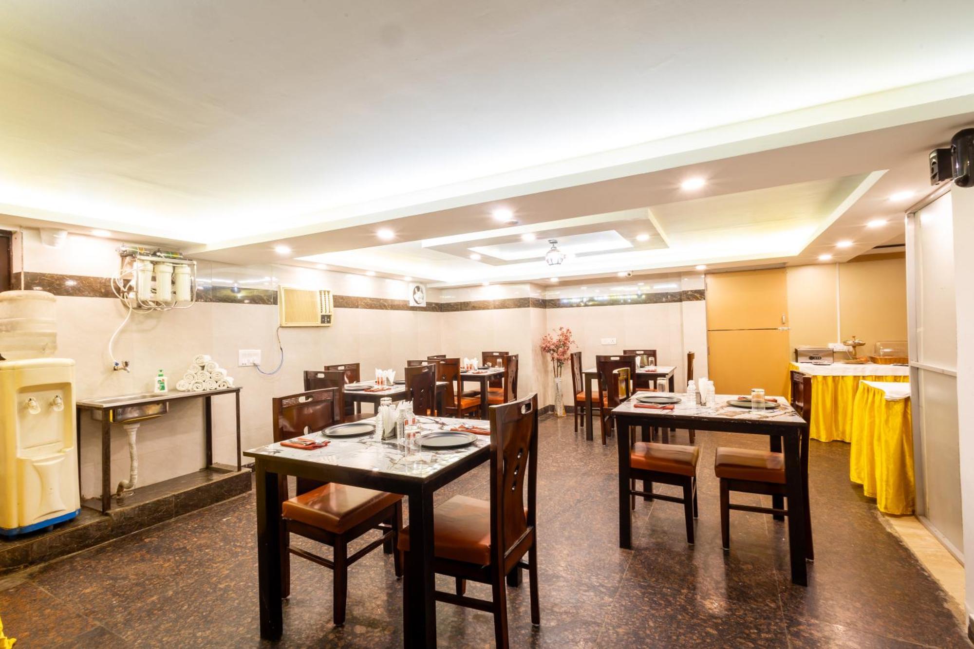 Hotel The Gold Inn - Karol Bagh Delhi 외부 사진