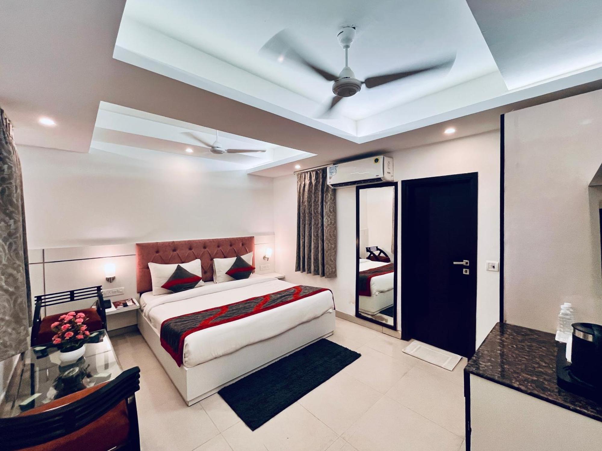 Hotel The Gold Inn - Karol Bagh Delhi 외부 사진