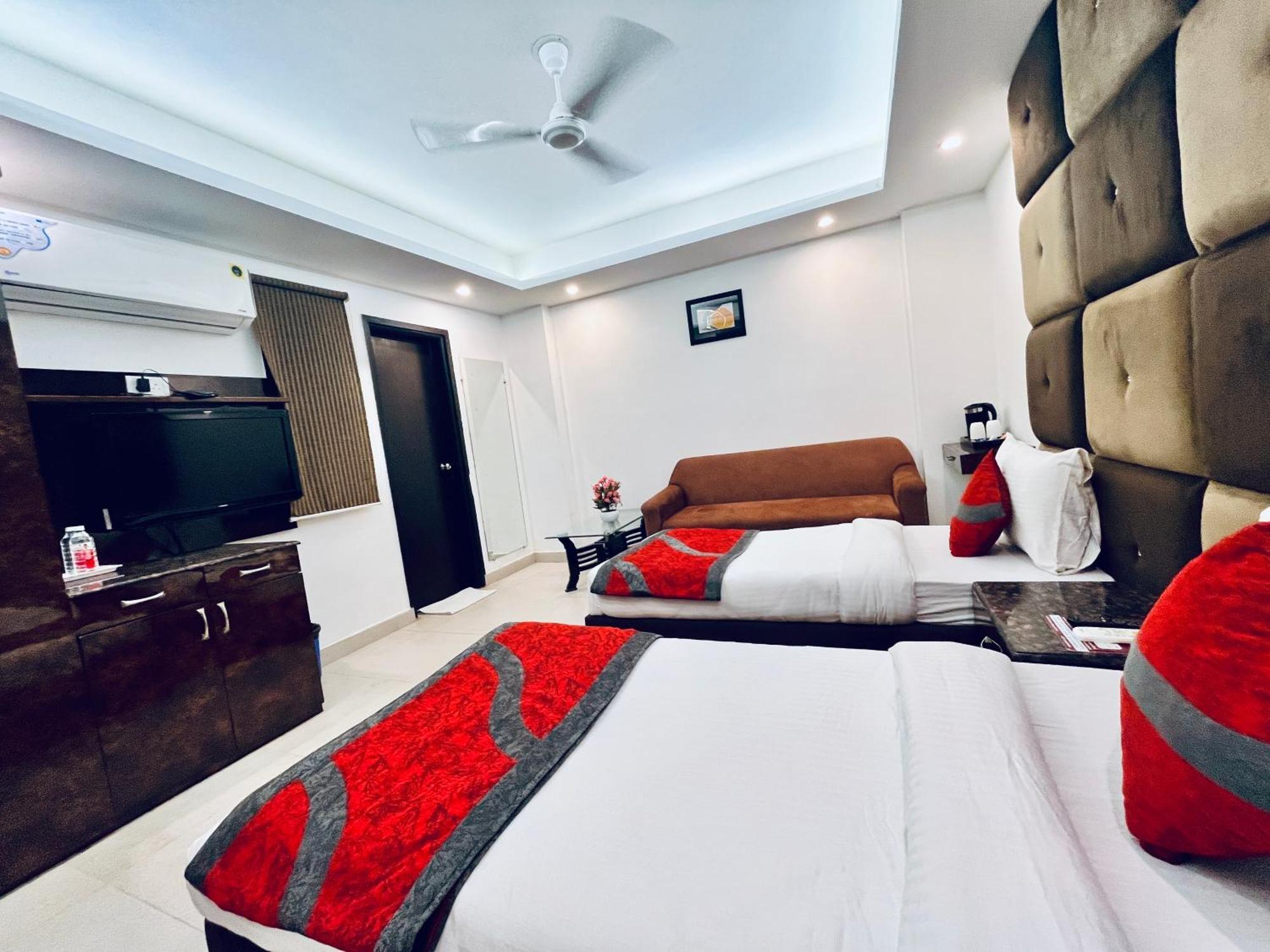 Hotel The Gold Inn - Karol Bagh Delhi 외부 사진