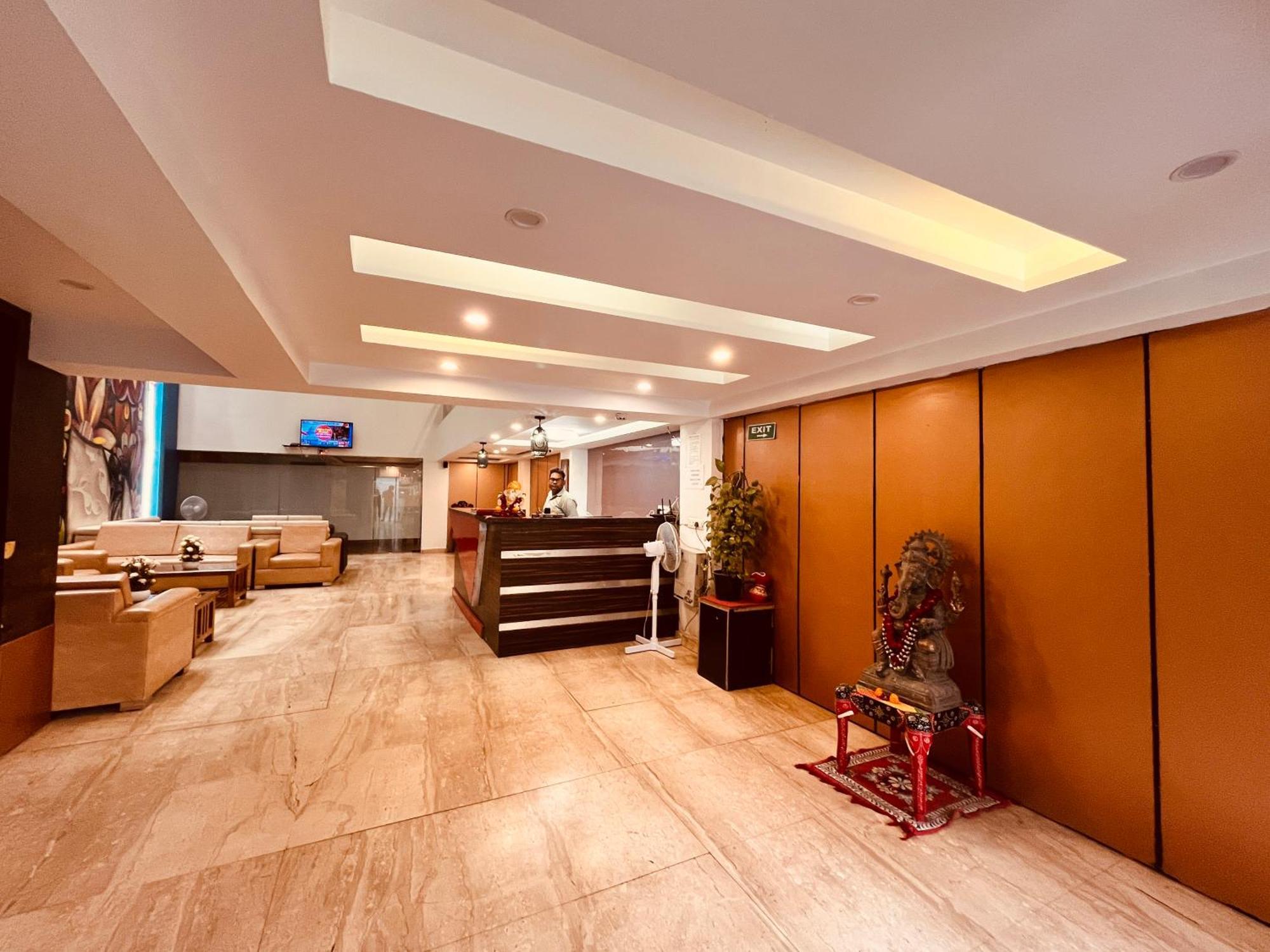 Hotel The Gold Inn - Karol Bagh Delhi 외부 사진