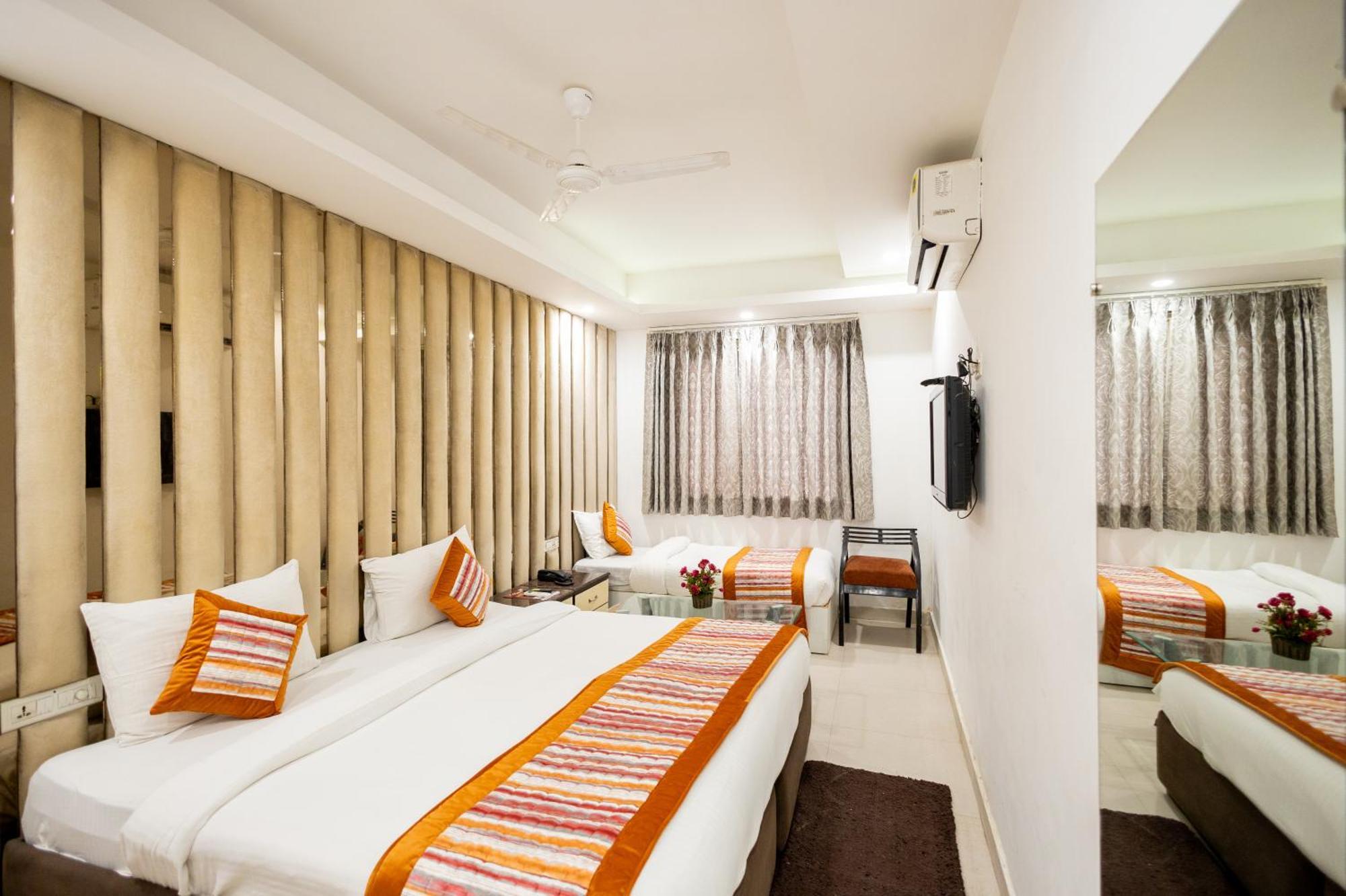 Hotel The Gold Inn - Karol Bagh Delhi 외부 사진