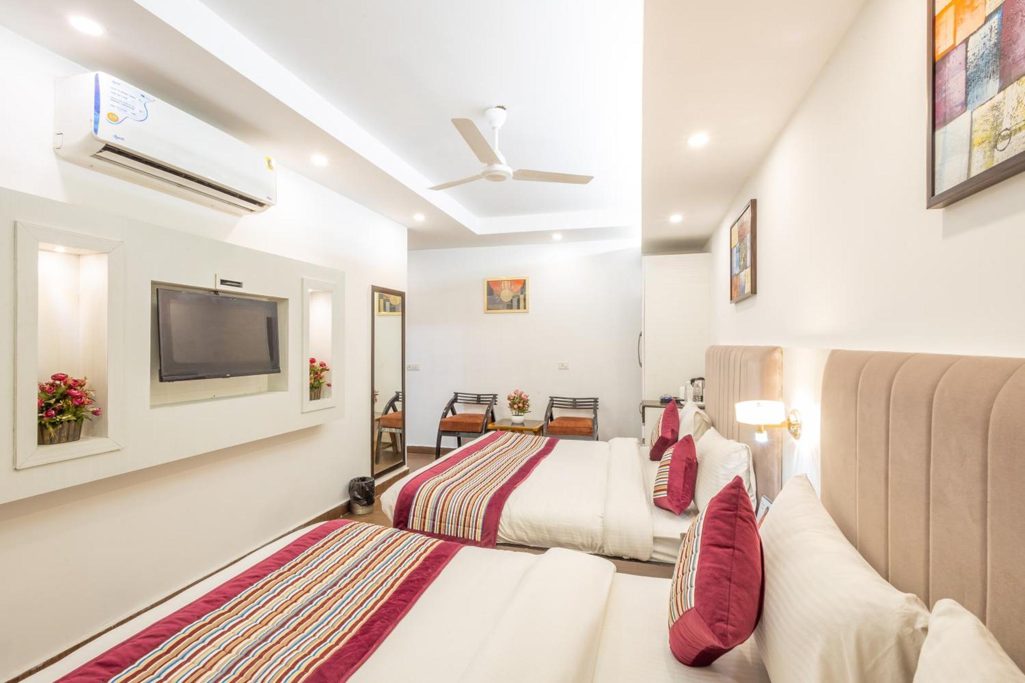 Hotel The Gold Inn - Karol Bagh Delhi 외부 사진